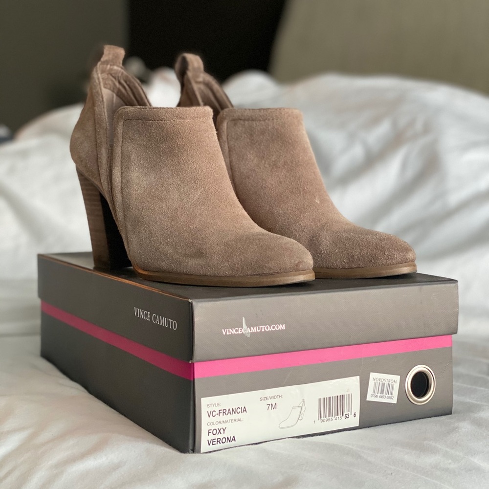 Vince Camuto Francia booties - Sz 7